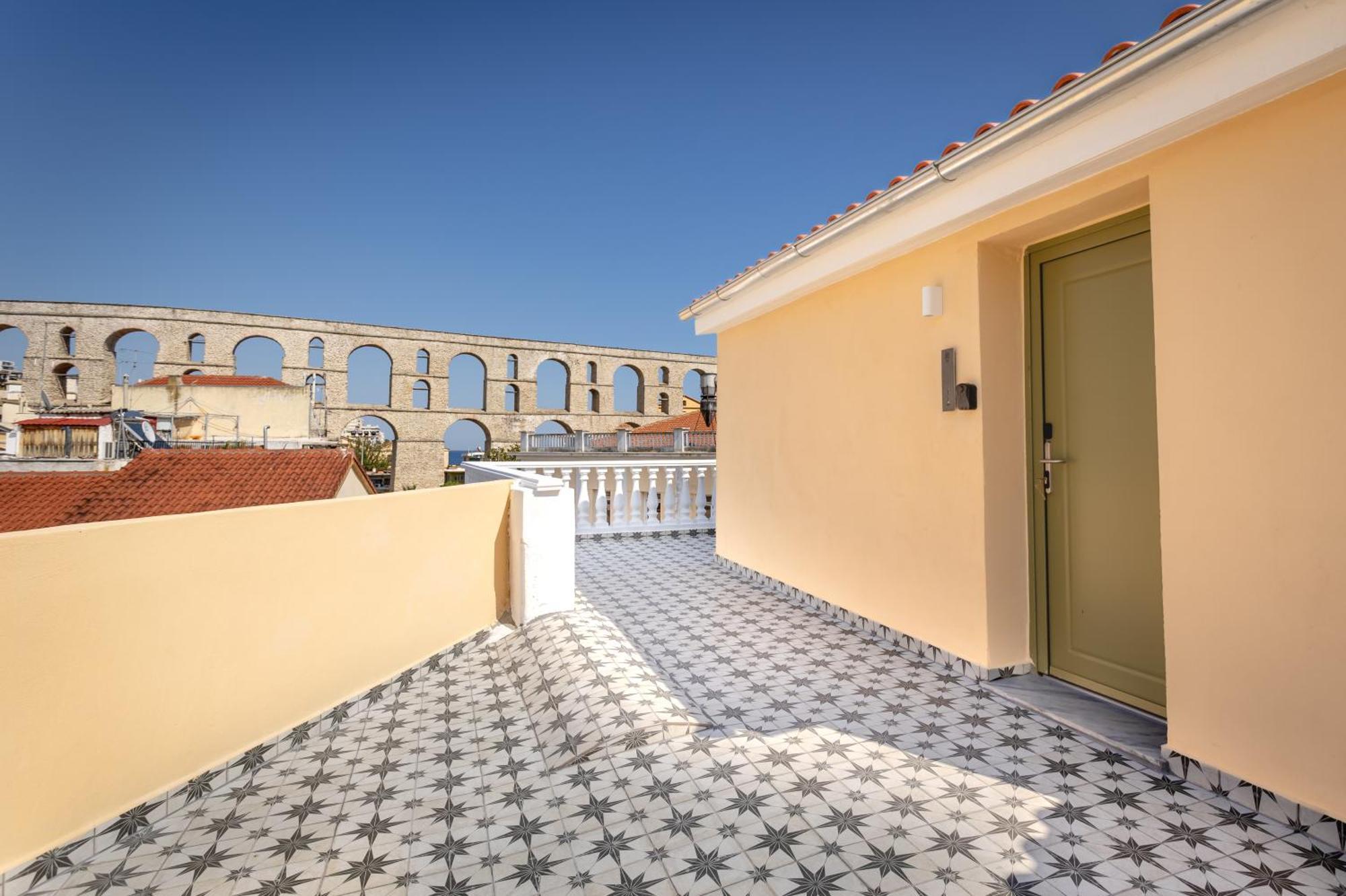 Atlas Boutique Suites Кавала Екстериор снимка